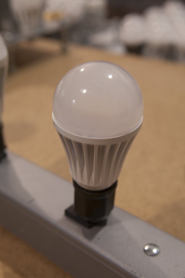 California Quality LED Lamp Spec Singular Lamp 3